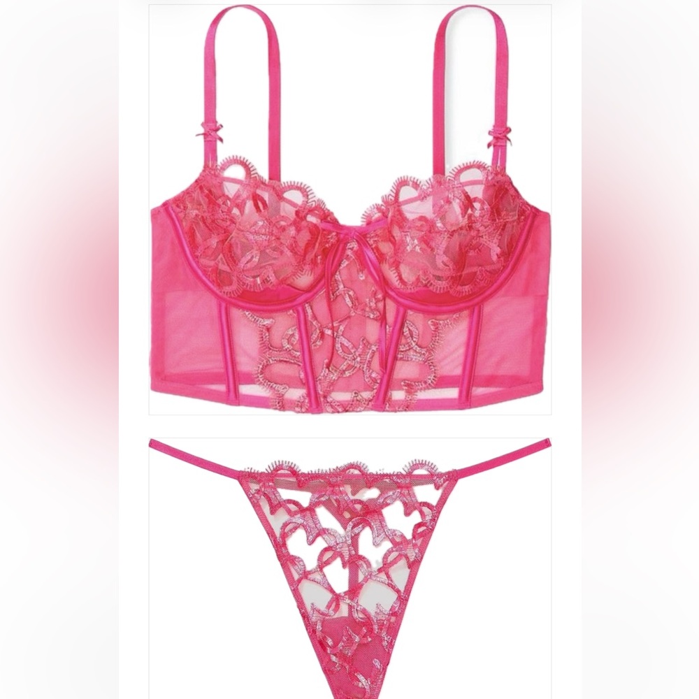 Underwire Dream
Angels
Wicked Shimmer Heart
Embroidery Open-Cup
Corset Top